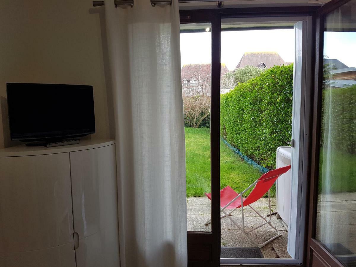 Appartement 2 Pieces Rez-De-Jardin A 2 Pas De La Plage Et De La Thalasso Cabourg Eksteriør billede